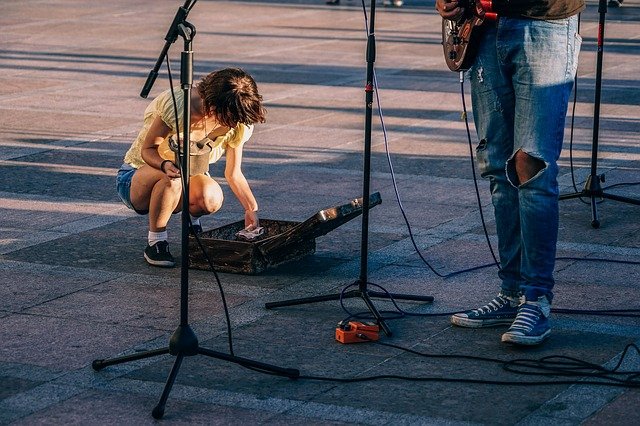 Gitarre spielen